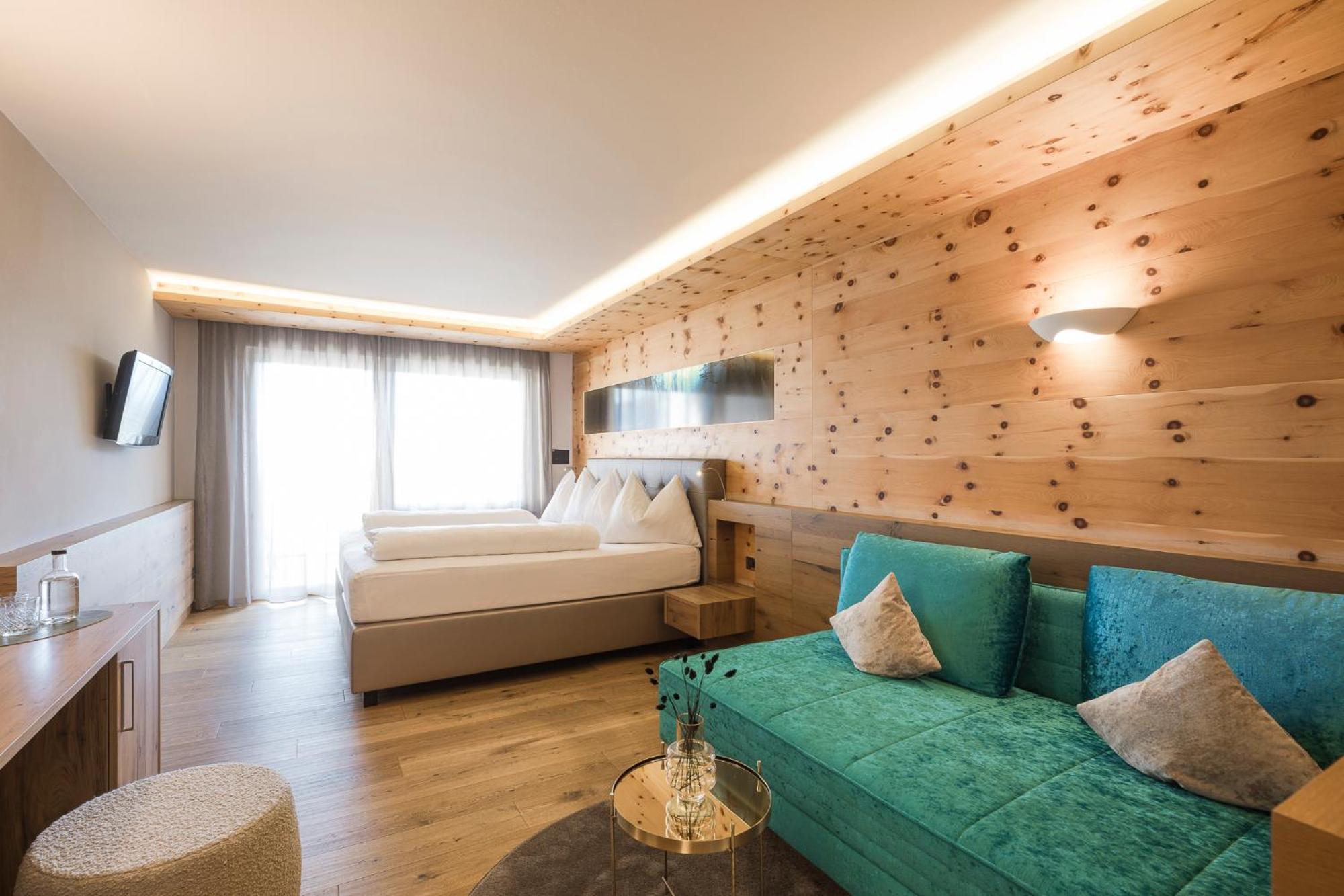 Johannis Hotel 4*